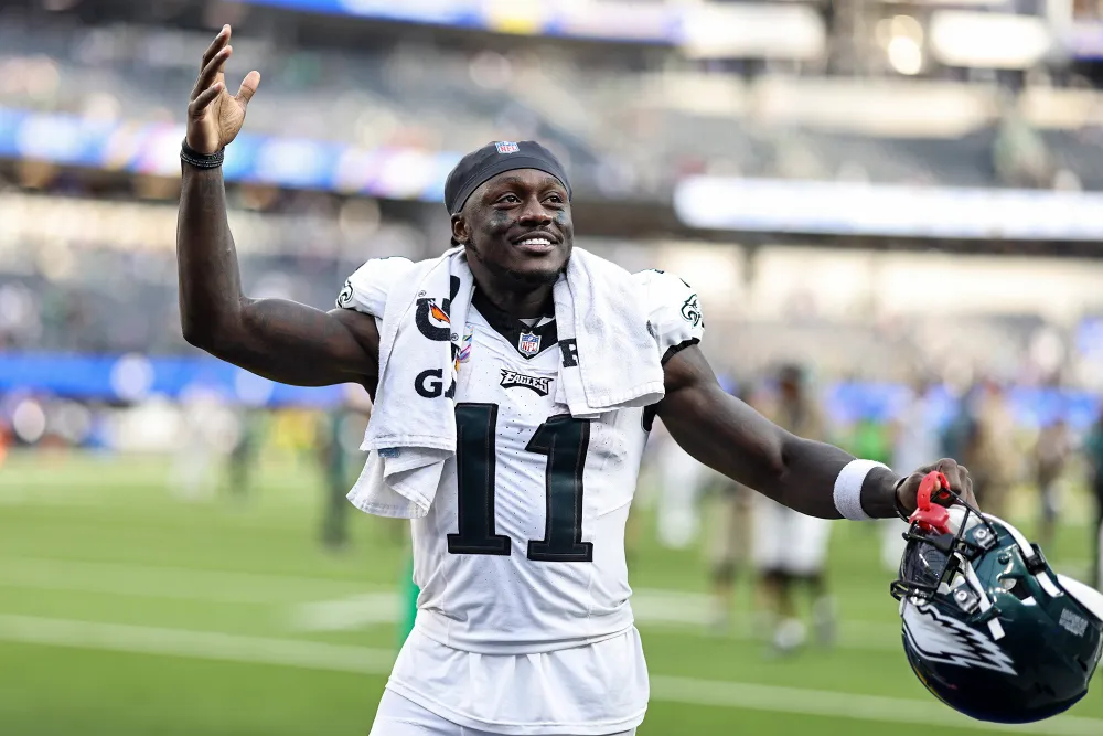 Eagles Star A J Brown Was Really Reading a Book During Playoff Game