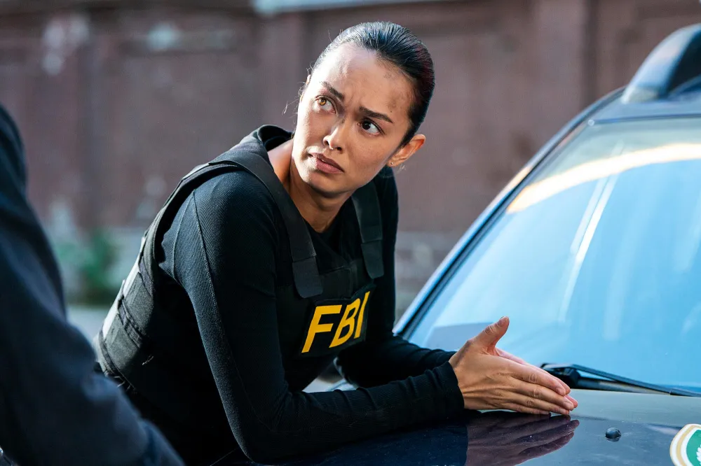 FBI International Preview Vo s Life Hangs in the Balance as Fly Team Hunts Down Csonka in Paris (Exclusive) 149