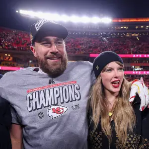 Feature Best Taylor Swift and Travis Kelce Pics From AFC Championship