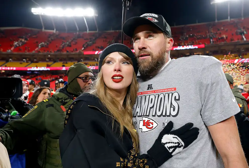 Feature Travis Kelce Likes Chiefs Pic With Taylor Swift at AFC Championship