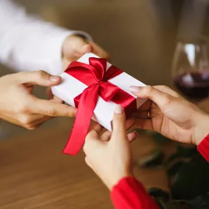 Luxurious Valentine’s Day Gifts