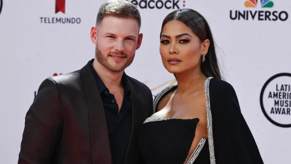 Ryan Antonio Proctor y Andrea Meza.