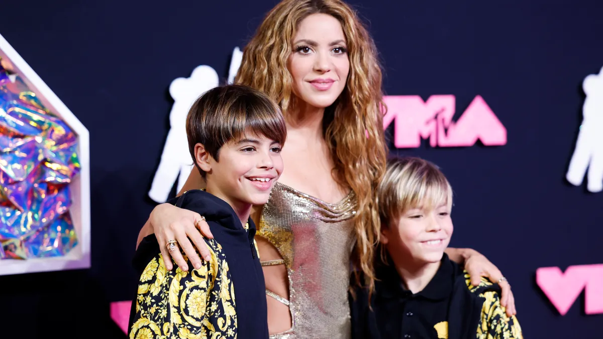 Shakira con sus hijos Milan y Sasha