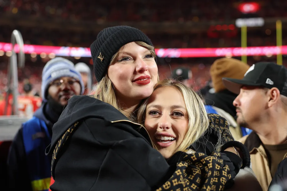 Taylor Swift and Brittany Mahomes