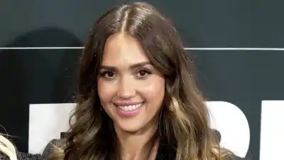 Jessica Alba Attends FireAid Benefit in First Red Carpet Appearance Since Confirming Cash Warren Split