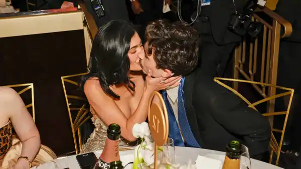 Hot Pics Kylie Jenner and Timothee Chalamet shared a kiss from their table at the 82nd annual Golden Globes