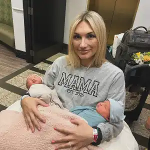 Hulk Hogan Daughter Brooke Hogan Gives Birth Welcomes Twins With Husband