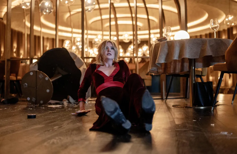 It Ends With Us Brandon Sklenar and White Lotus Meghann Fahy Make a Killer Pair in Drop Trailer 952