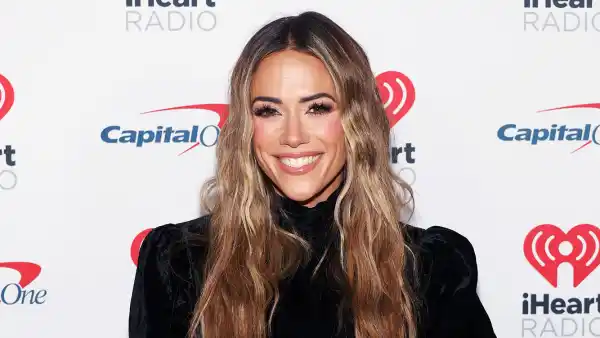 Jana Kramer Jokes She Got Divorces in the Wrong Month