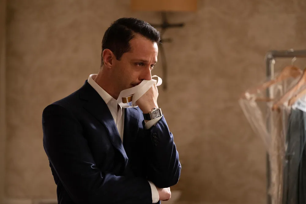 Jeremy Strong Seemingly Claps Back at Kieran Culkin and Brian Coxs Critiques of His Method Acting