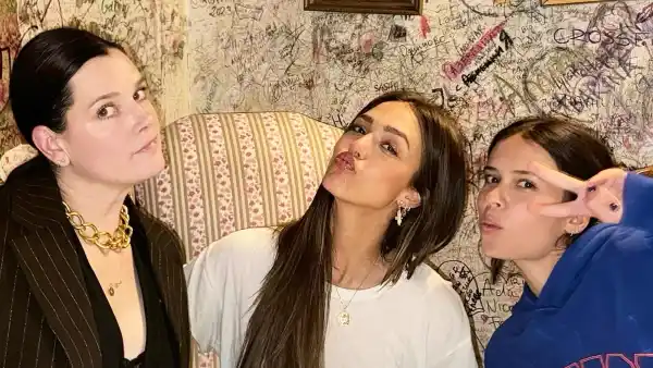 Jessica Alba Takes Girls Trip to New York City After Confirming Cash Warren Split