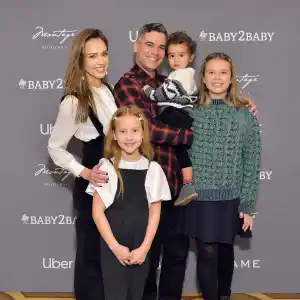 Jessica Alba and Cash Warren s 3 Kids Get to Know Daughters Honor and Haven Son Hayes 765