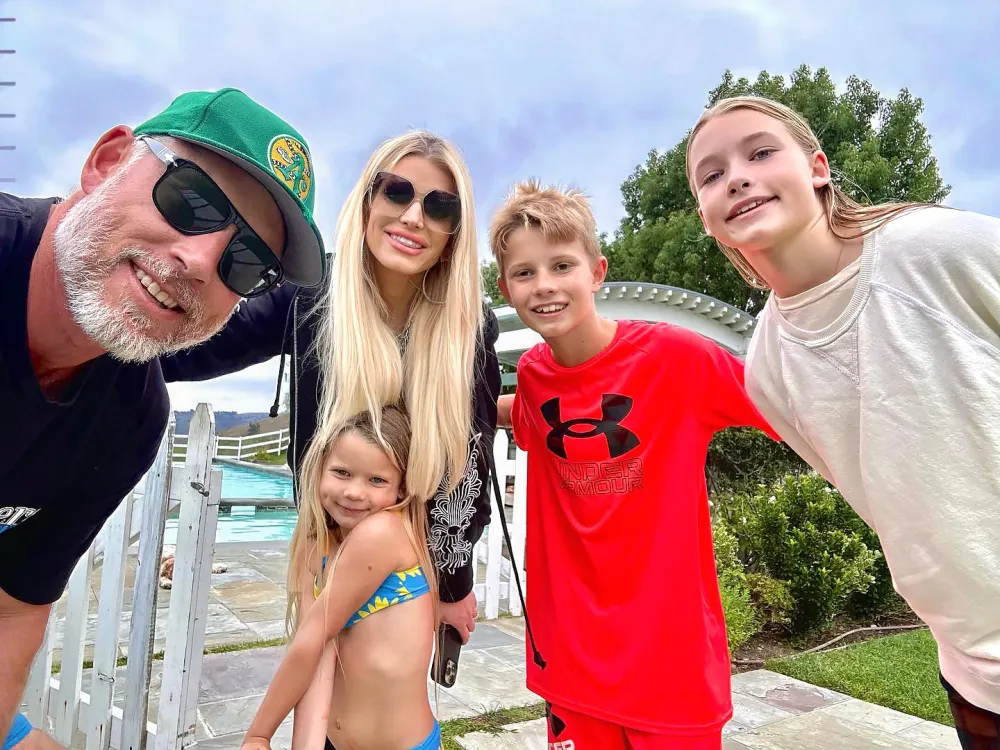 Jessica Simpson Family Guide