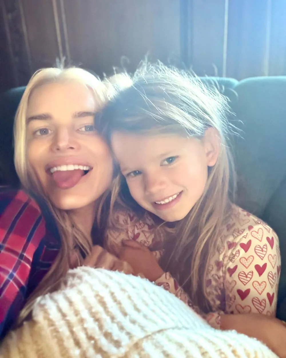 Jessica Simpson Family Guide