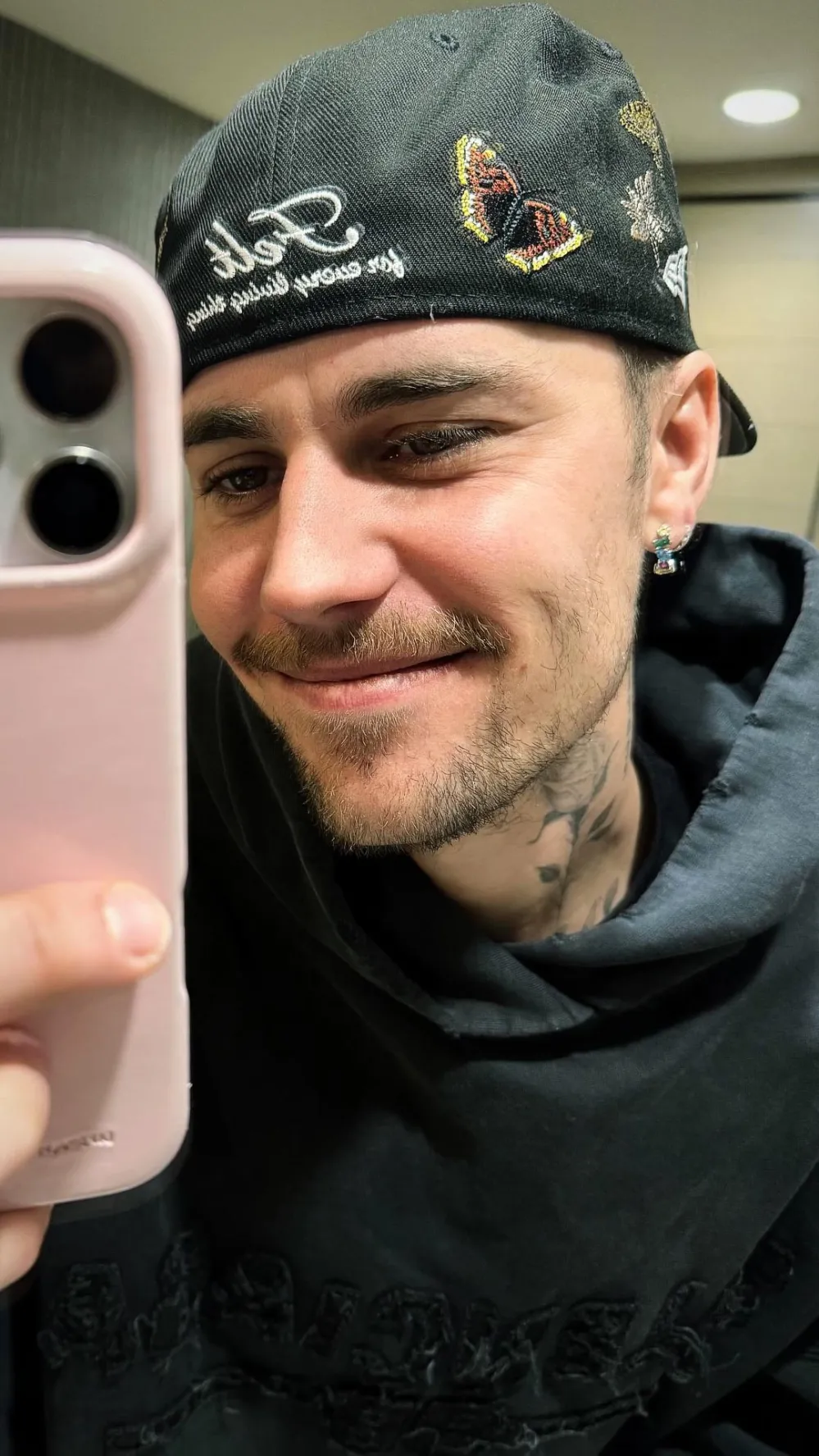 Justin Bieber Posts Bitch Dont Kill My Vibe After Hailey Unfollow Drama 889