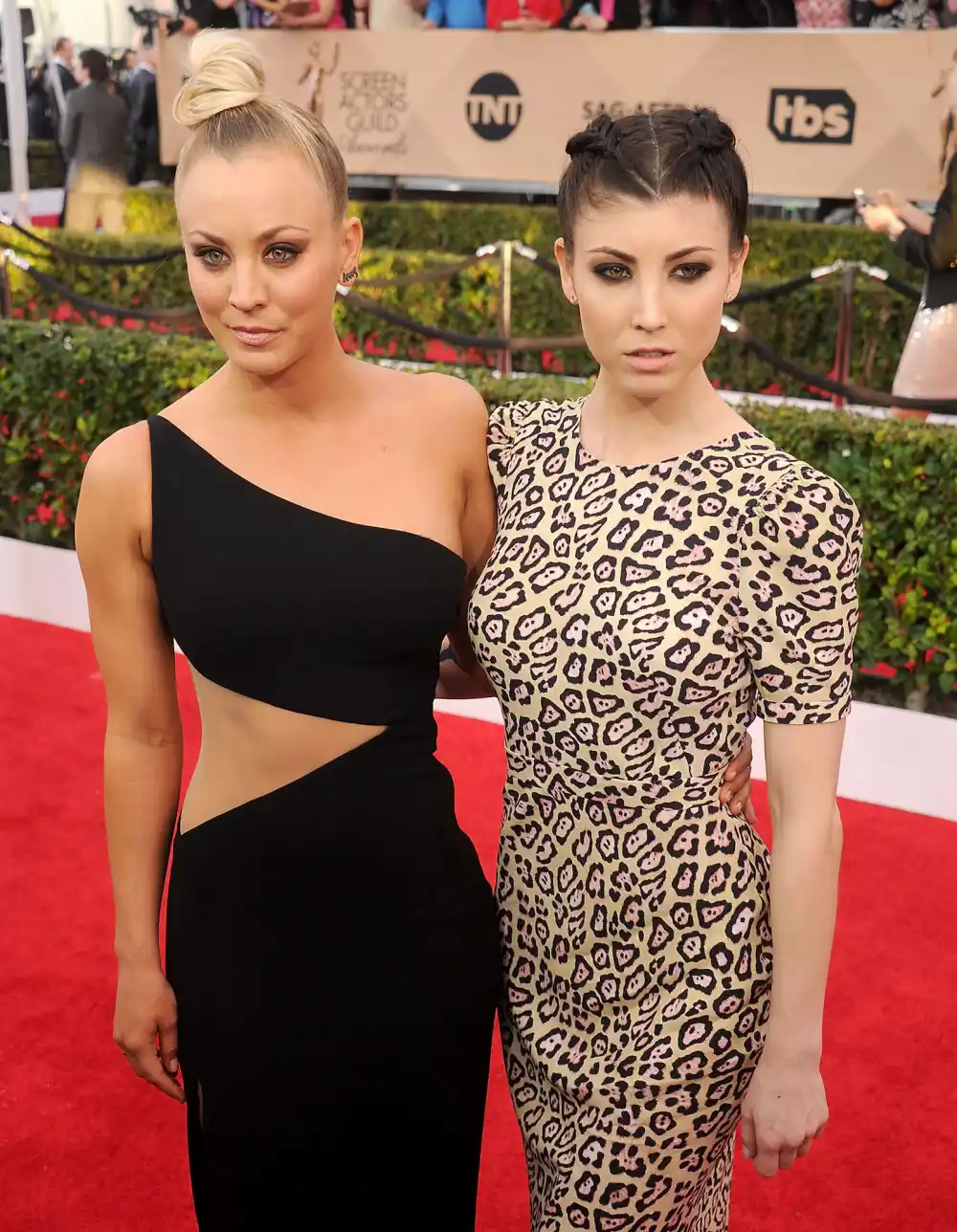 Kaley Cuoco Officiates her sister Briana Cuoco wedding