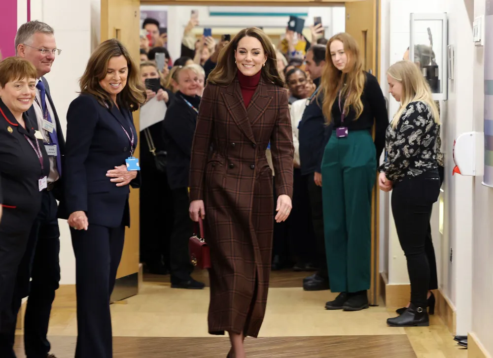 Kate Middleton Visits Hospital Where She Underwent Cancer Treatment 3