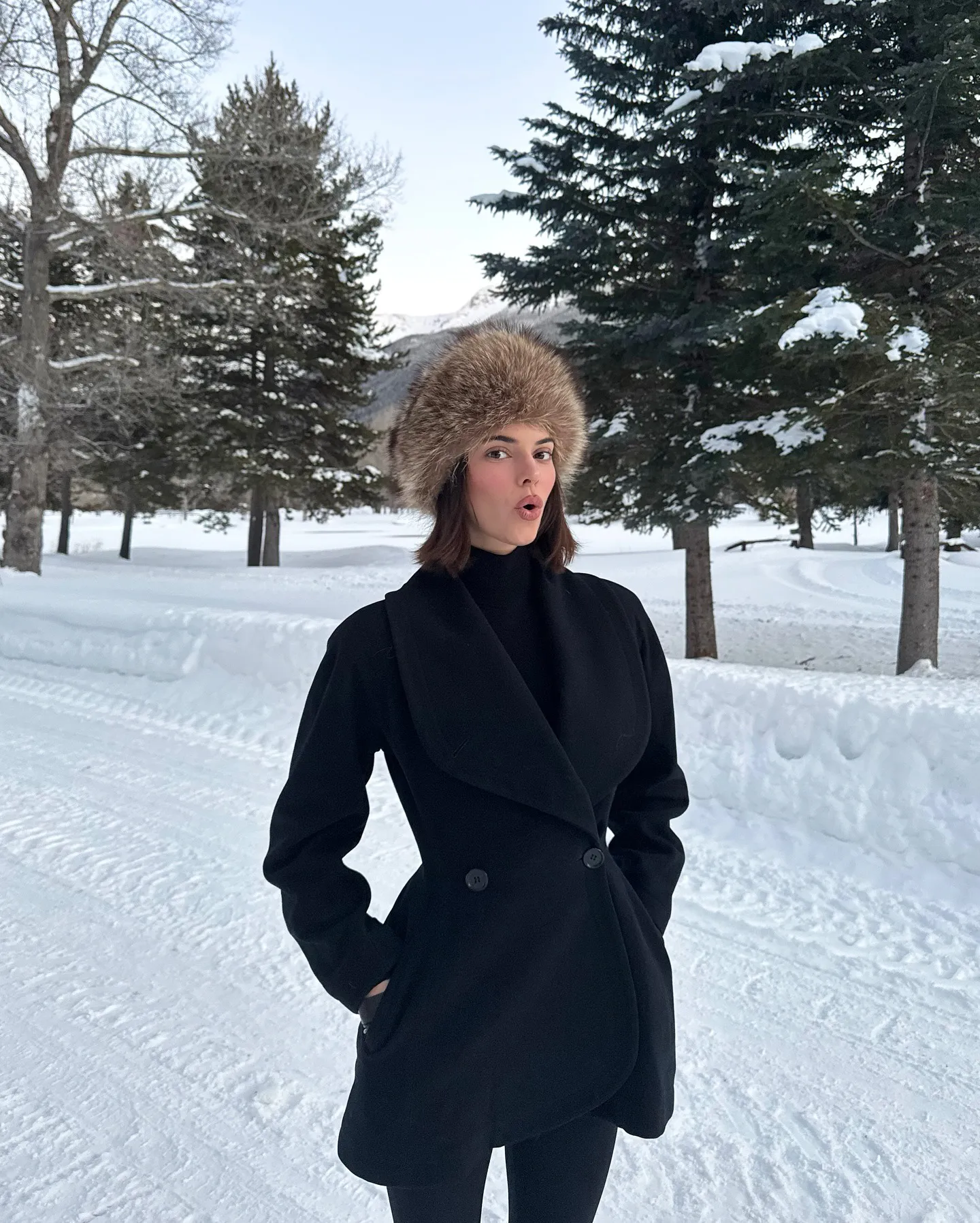 Kendall Jenner Shows Off Her Winter Style With Kylie Jenner