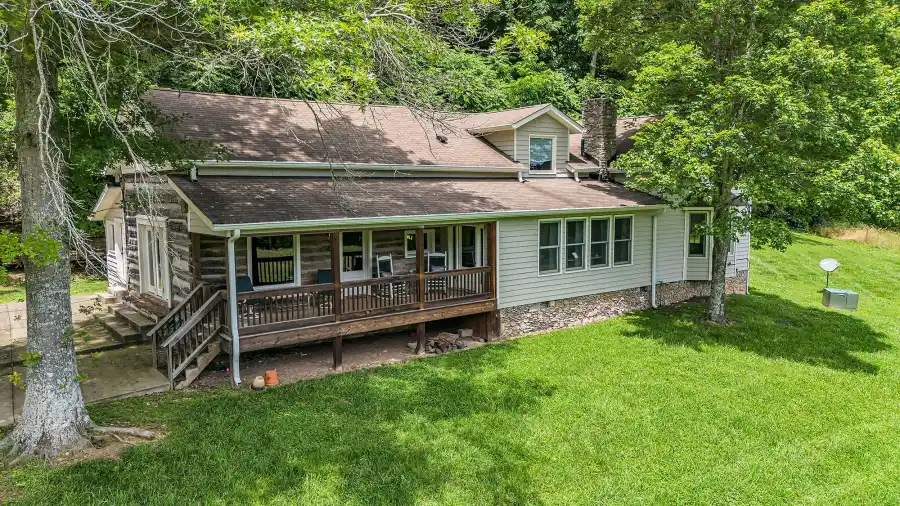 Kristin Cavallari Tennessee Country Estate 17