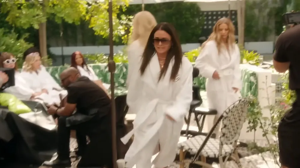 Kyle Richards Breaks Down in Tears and Breaks the 4th Wall