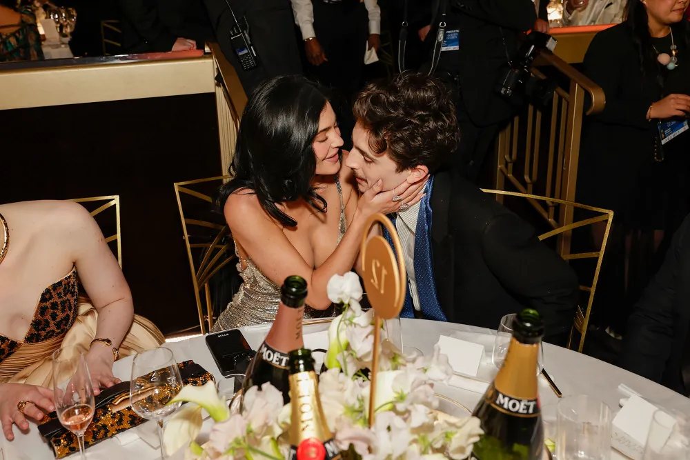 Kylie Jenner and TimothEe Chalamet 2025 Golden Globes Kiss 02