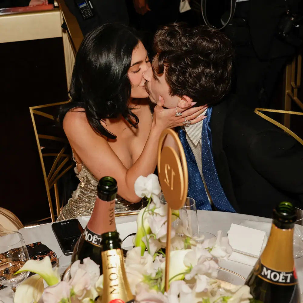 Kylie Jenner and Timothee Chalamet 2025 Golden Globes Kiss Hot Pics