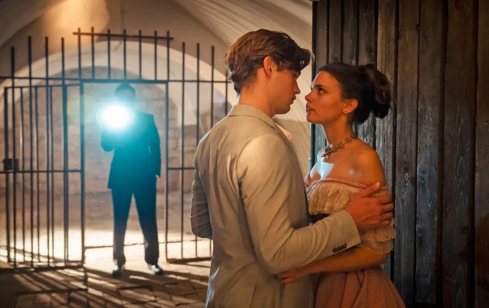 Maxton Hall Harriet Herbig Matten Denies Ever Dating Onscreen Love Interest Damian Hardung