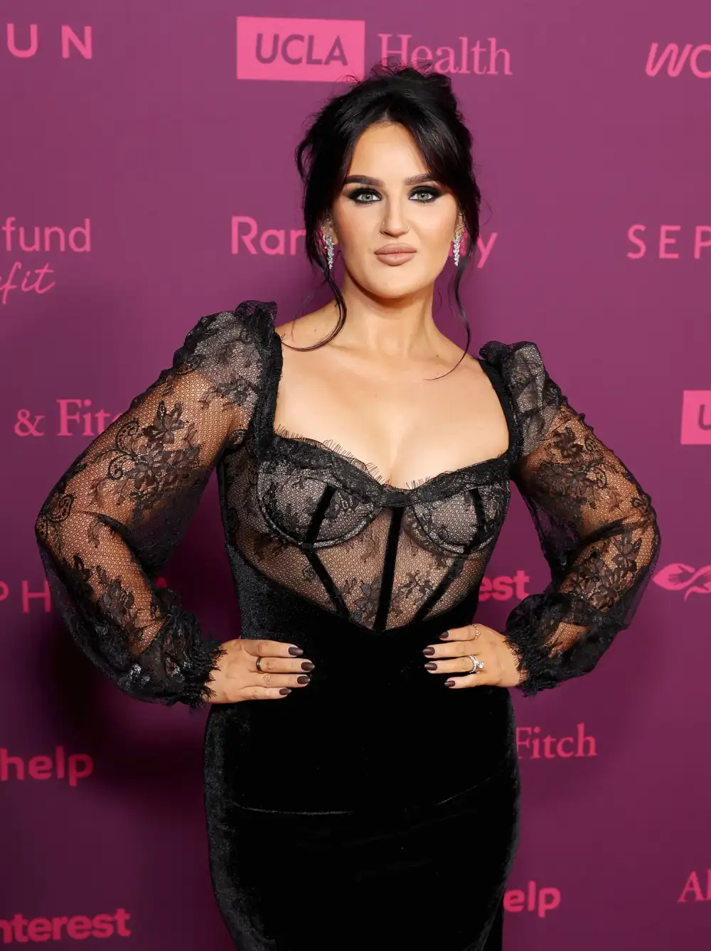 Mikayla Nogueira Shares Her Makeup Hacks 665