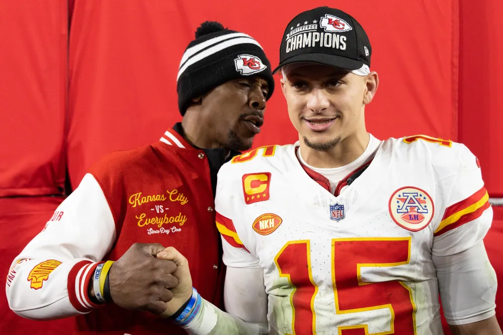 Patrick Mahomes Dad Throws Shade at Bills Fans After AFC Championship