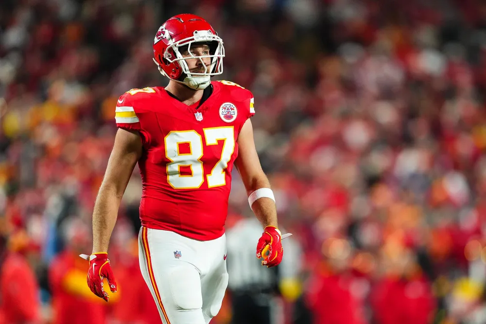 Patrick Mahomes Sets High Expectations for Travis Kelce in the Playoffs