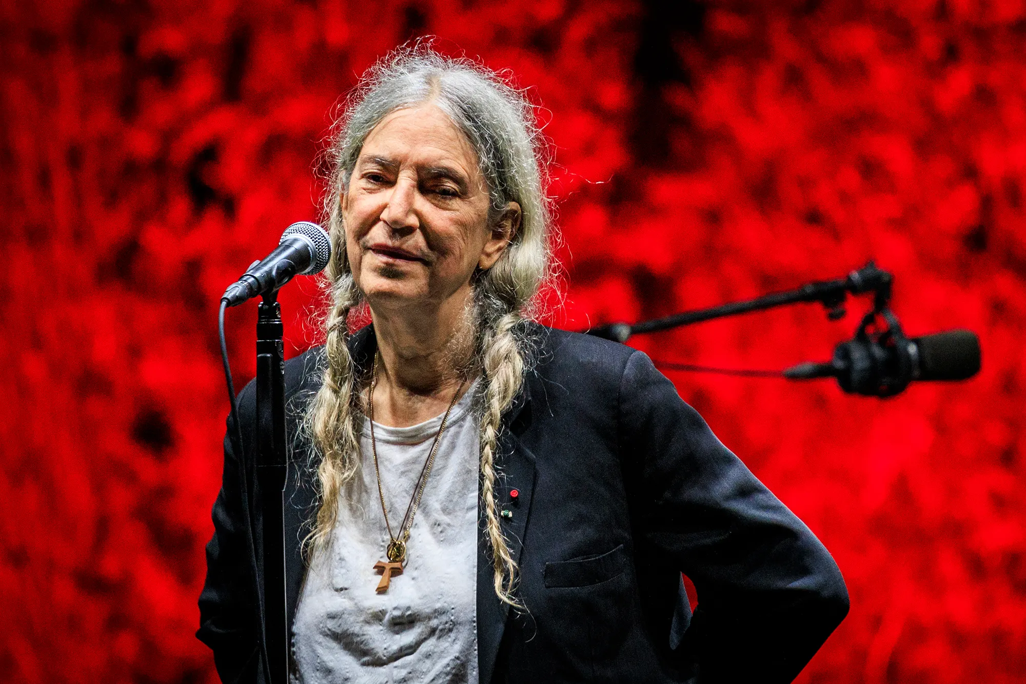 Patti Smith Says She is Fine After Exaggerated Reports of Stage Collapse in Brazil