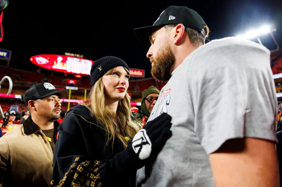 Perfect Pair Best Taylor Swift and Travis Kelce Pics From AFC Championship