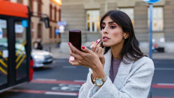 Sacheu-Lip-Liner-Stain