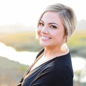 Scamanda Docuseries How Did Amanda Riley Pull Off Shocking Cancer Hoax Producer Explains All 318