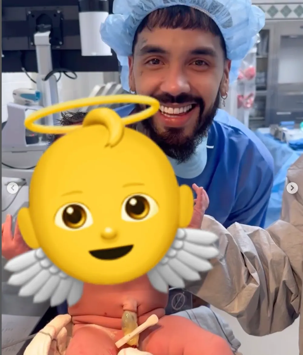 Anuel AA y su cuarta hija Emmaluna