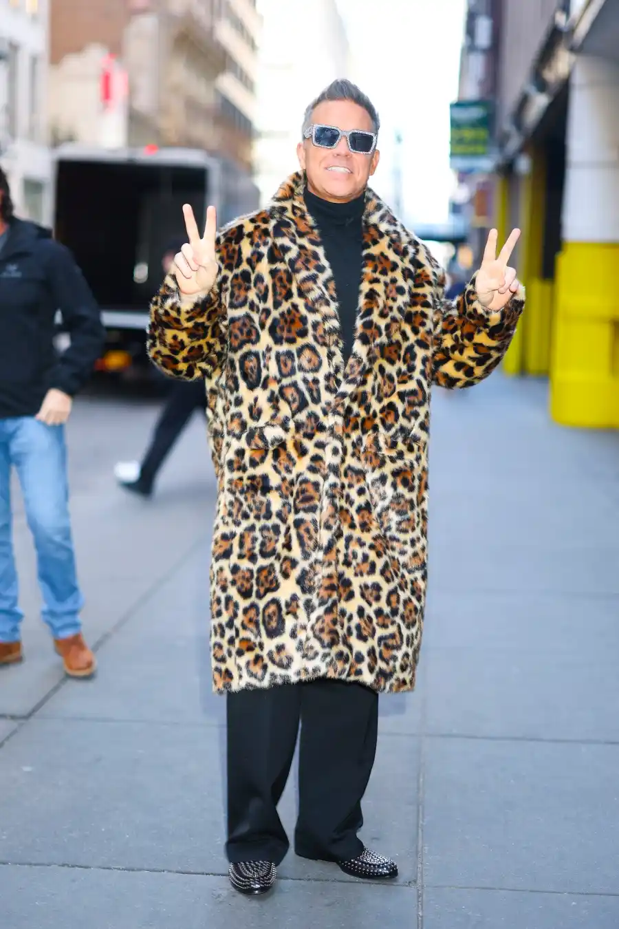 See How Stars Style the Cheetah Print Trend in Fall 2024 Sabrina Carpenter Rihanna More