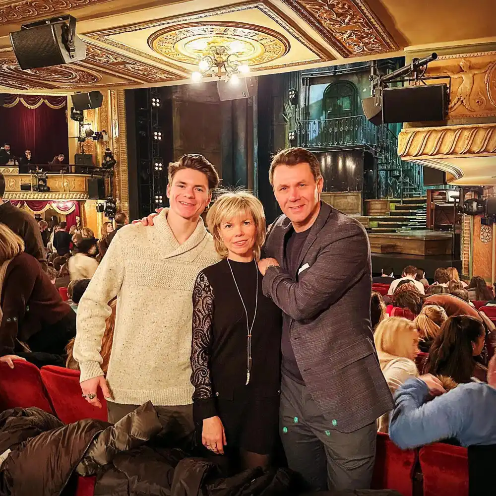 Son of Figure Skating Couple Who Died in Plane Crash Flew Out of Wichita Just Days Before Them 441