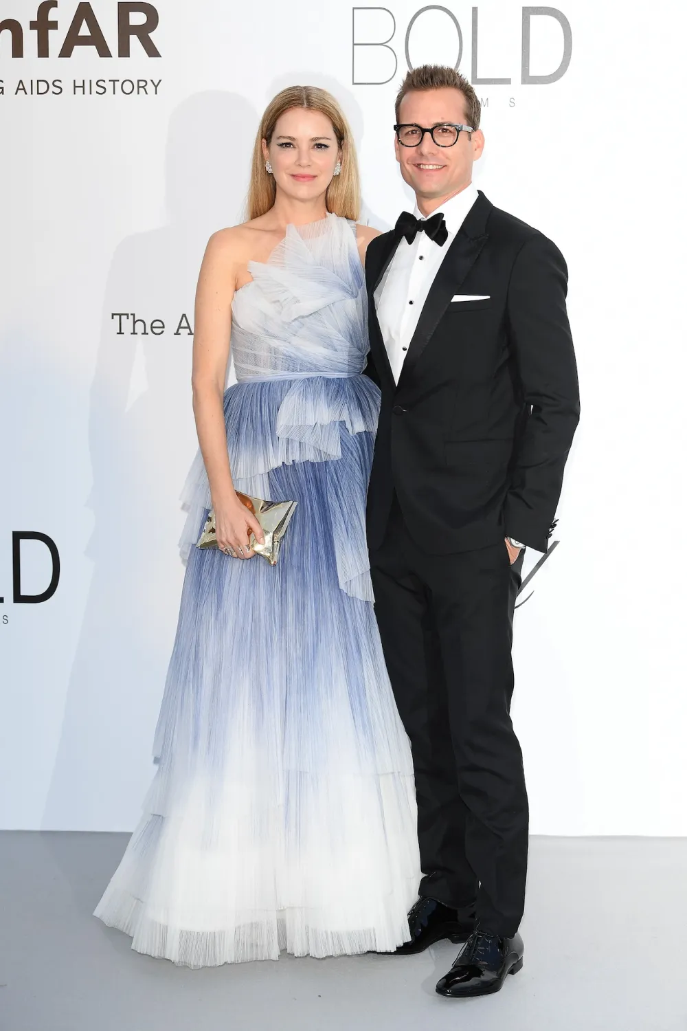 Suits Alum Gabriel Macht Left U S But Won t Say Where He Lives With Family Now