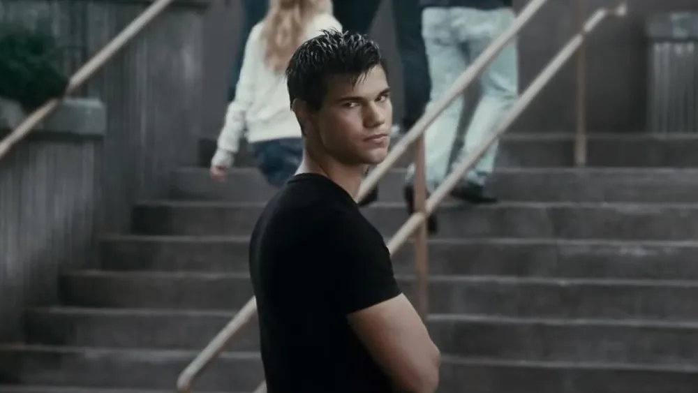 Taylor Lautner Finally Watched the Twilight Franchise With Wife Tay