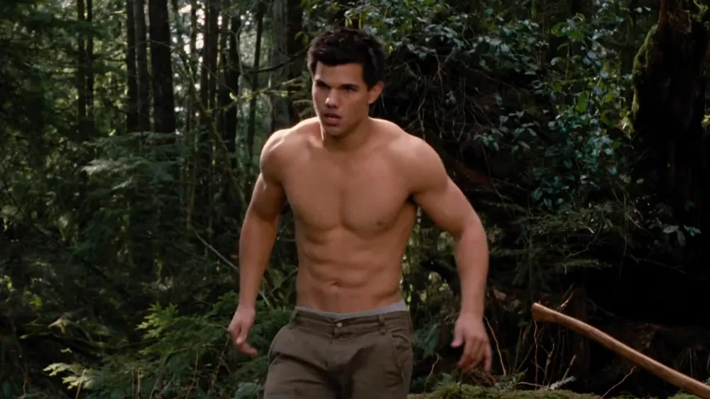 Taylor Lautner Finally Watched the Twilight Franchise With Wife Tay