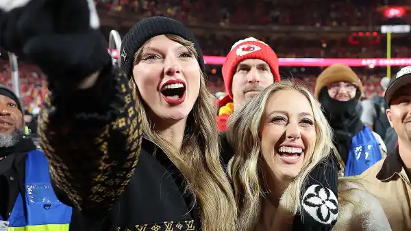 Taylor Swift Thanks Brittany Mahomes For Keeping Her Calm During Playoffs