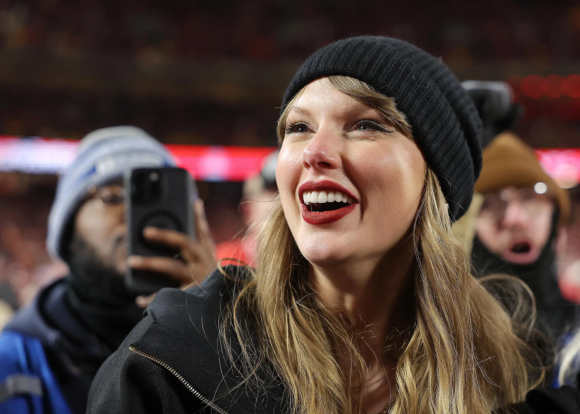 Taylor Swift Was Not Punched During AFC Championship Win Celebration