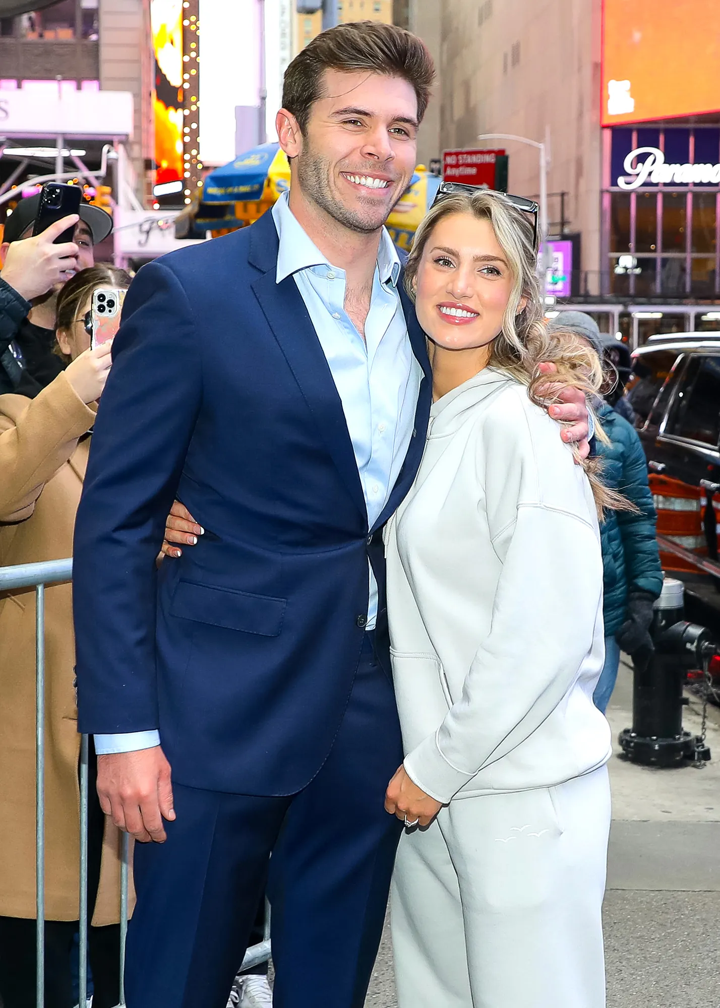 The Bachelor’s Zach Shallcross and Kaity Biggar Are Married After Two Years Together