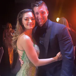 Tim Tebows Wife Gives Birth