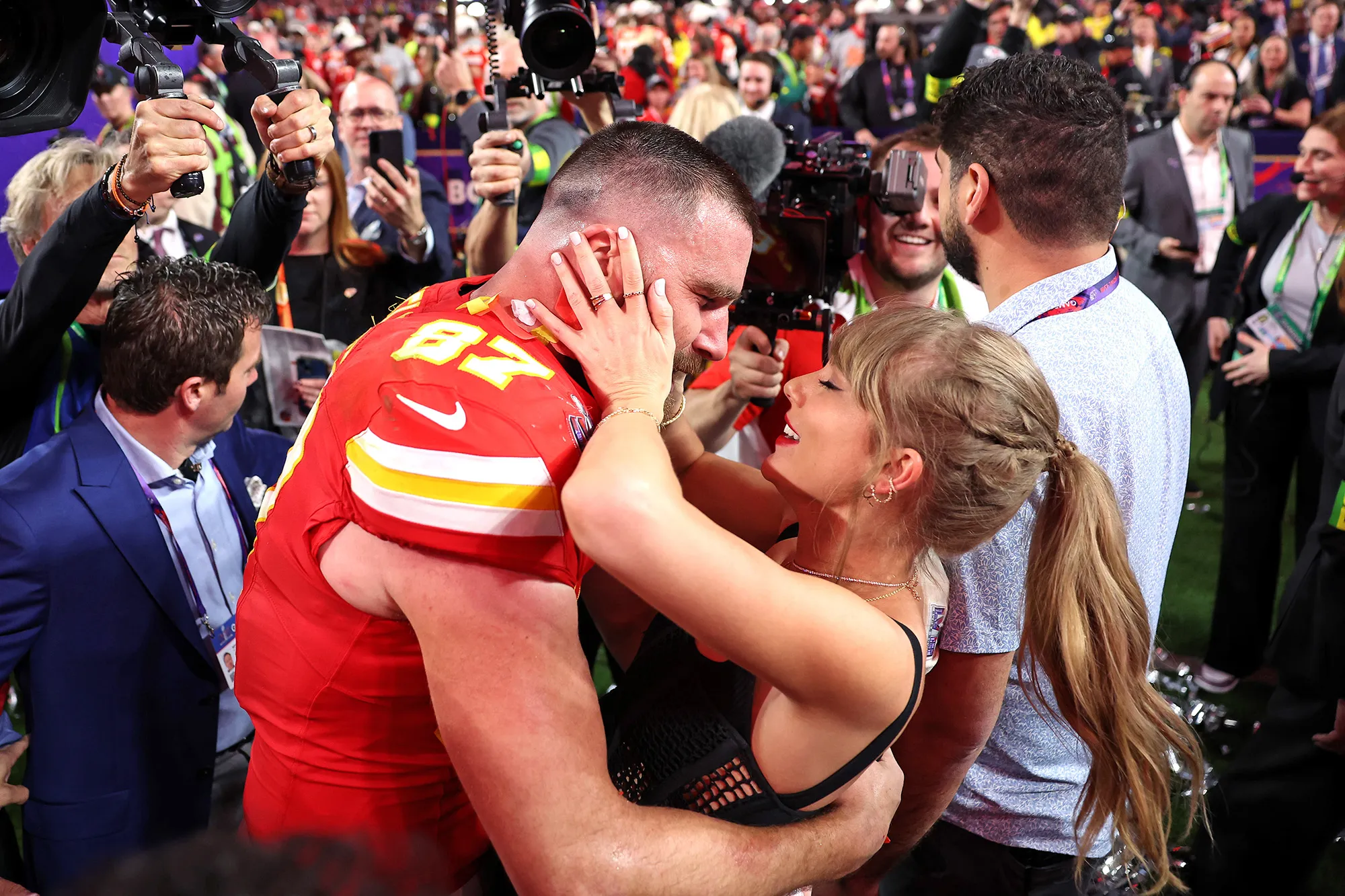 Travis Kelce Is Not Sure About Fall Weddings
