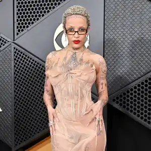 Update Most Outrageous Grammys Beauty Looks Through the Years From Madonna to Christina Aguilera 309