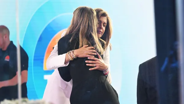 Luxury Handbag Shoppings 5 Hot Stories