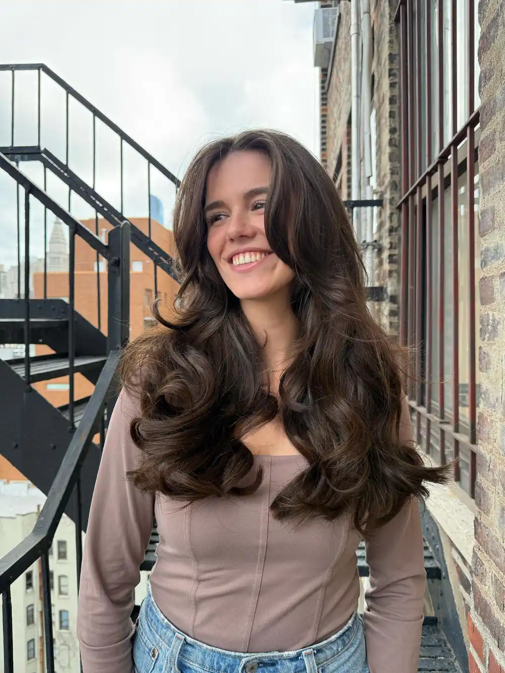 We Tried Jessica Alba and Zendayas Tape in Extensions