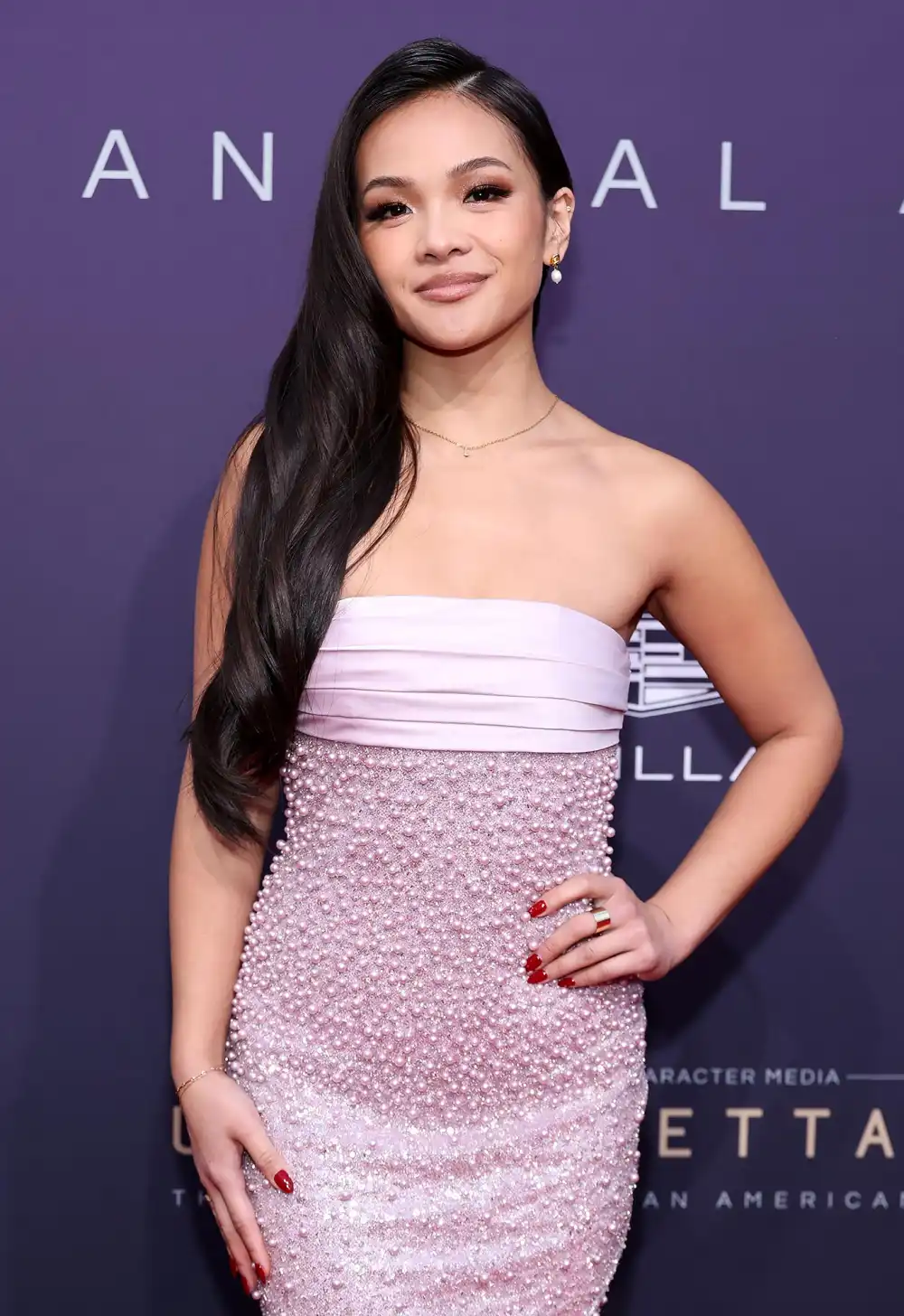 Were Taking Notes on Jenn Trans Hollywood Honey Glam Routine