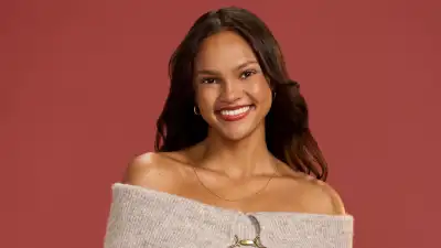 Who Is Alexe Godin 5 Things to Know About the Bachelor Contestant